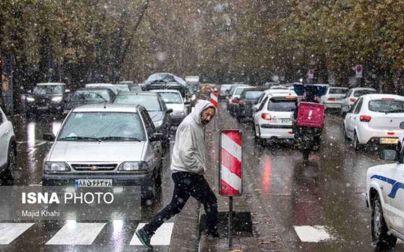 برف با ترافیک صبحگاهی تهران چه کرد؟ / آمادگی پلیس برای ترافیک عصر و درخواست از مردم