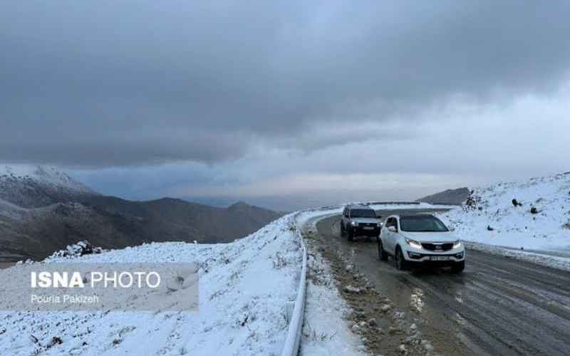 بارش برف و باران در جاده‌های ۲۶ استان کشور