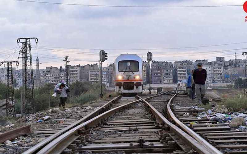 برخورد قطار ریلی با نیسان / در کاشان رخ داد