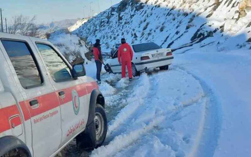 هشدارهای هلال احمر برای شرایط برفی/ آماده‌باش امدادگران تا پایان بارش‌ها