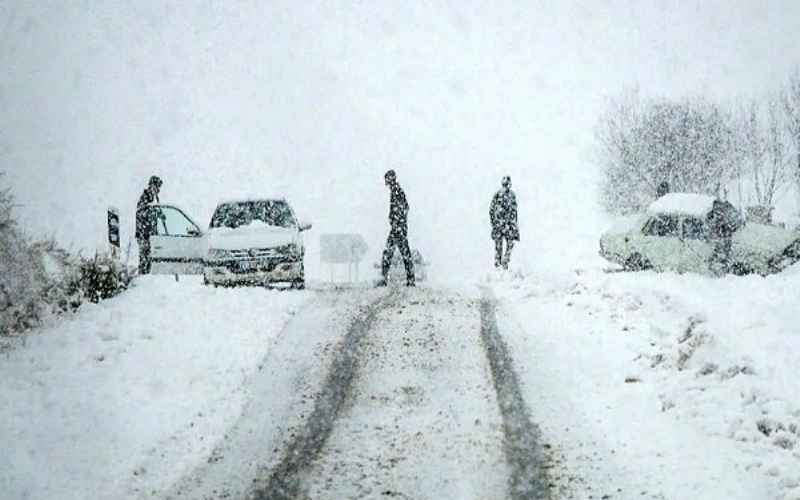 بارش ۴۰ سانتی در محور رشت - سراوان/ تداوم بارش شدید در ۱۱ محور