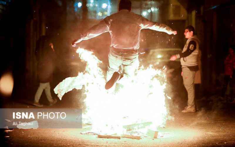  کشف ۱۴ هزار عدد مواد محترقه غیرمجاز در شاهرود و میامی