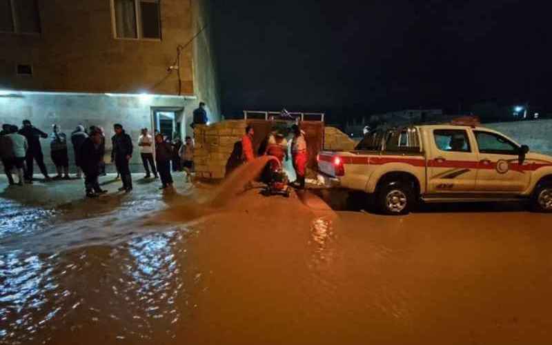 امدادرسانی به بیش از ۳۳۰۰ تن در سیل و آبگرفتگی ۱۴ استان