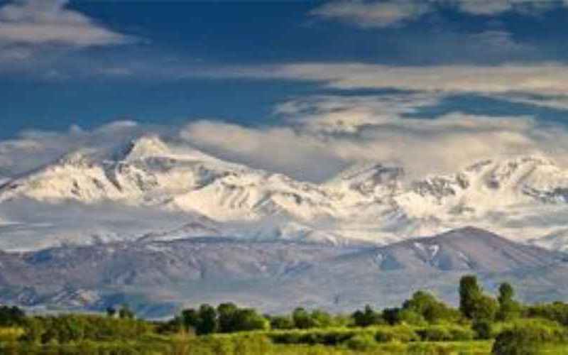 آب‌شدن برف سبلان سیل به راه انداخت