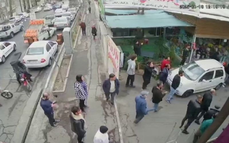  حمله وحشیانه اراذل و اوباش قمه‌کش به بازار گل شادمان 