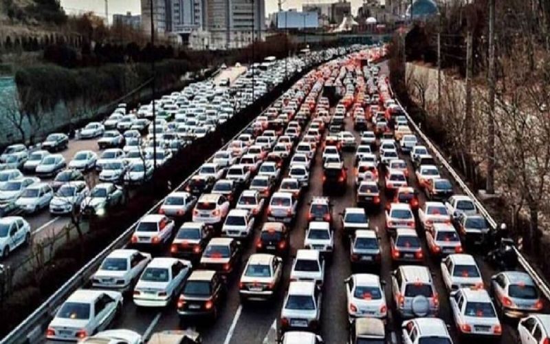  انسداد مسیر در ورودی بلوار عدل و خیابان سردار جنگل از بزرگراه شهید همت 