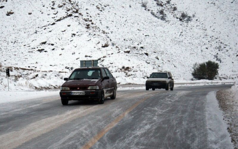 بارش برف و باران در ۱۱ استان/ محور کرج-چالوس و آزادراه تهران-شمال بازگشایی شد 