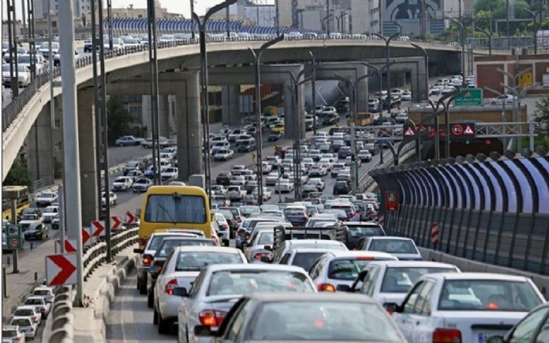  ترافیک پرحجم و سنگین در معابر و بزرگراه‌های پایتخت 